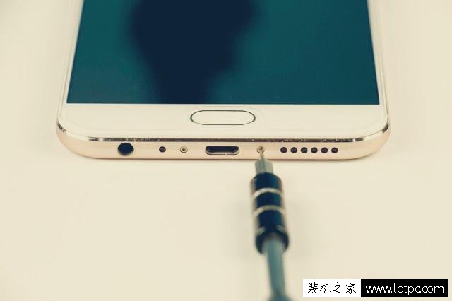 vivo X9手机后盖如何打开 vivo X9手机后盖拆机图解教程