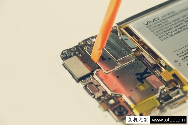 真机拆解：vivo x9内部做工怎么样？vivo x9拆机图解教程