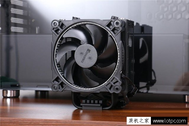 最新2017年i7-7700K/Z270/RX580组装电脑教程实录（附上电脑配置）